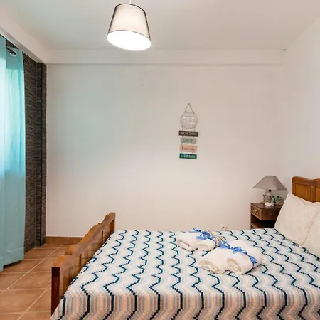 Time-traveler's Paradise In Gois Gasthuis Juncal (Leiria)